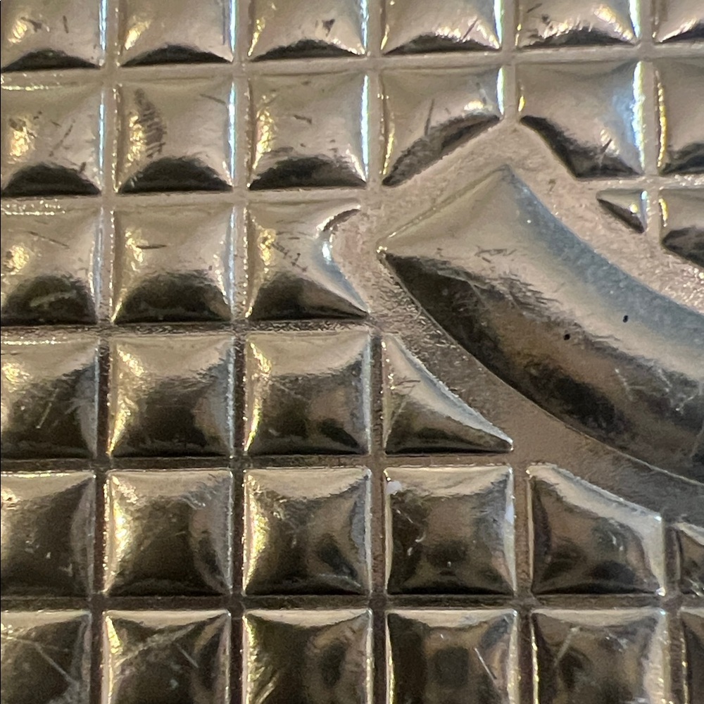 CHANEL Quilted Silver Accessory Case - Picture 15 of 16